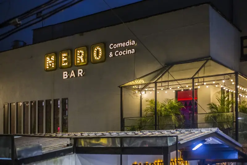 EL PARCERO DEL 8: MERAS NEAS à Mero Bar