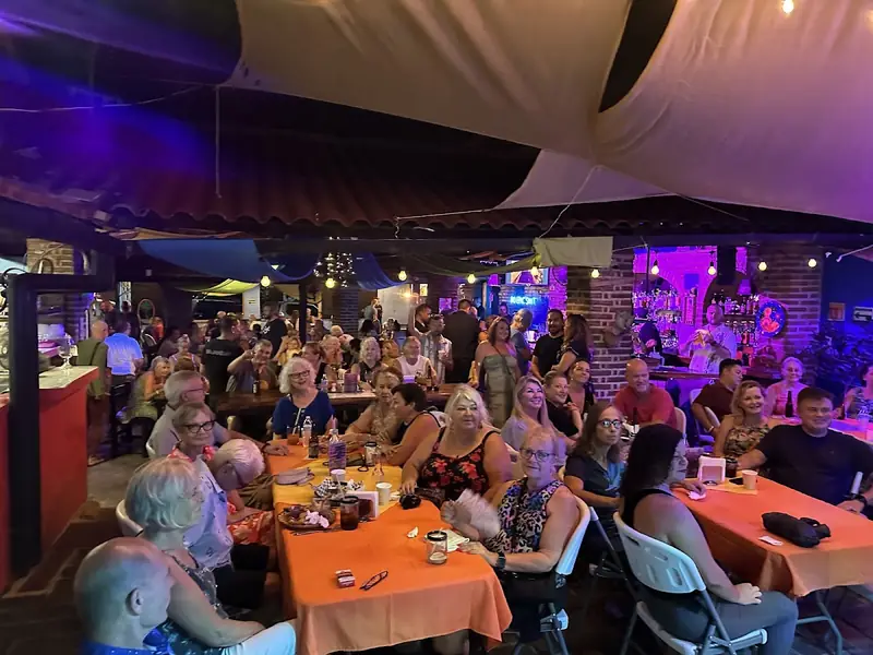 Acoustic Duo en Awaysis