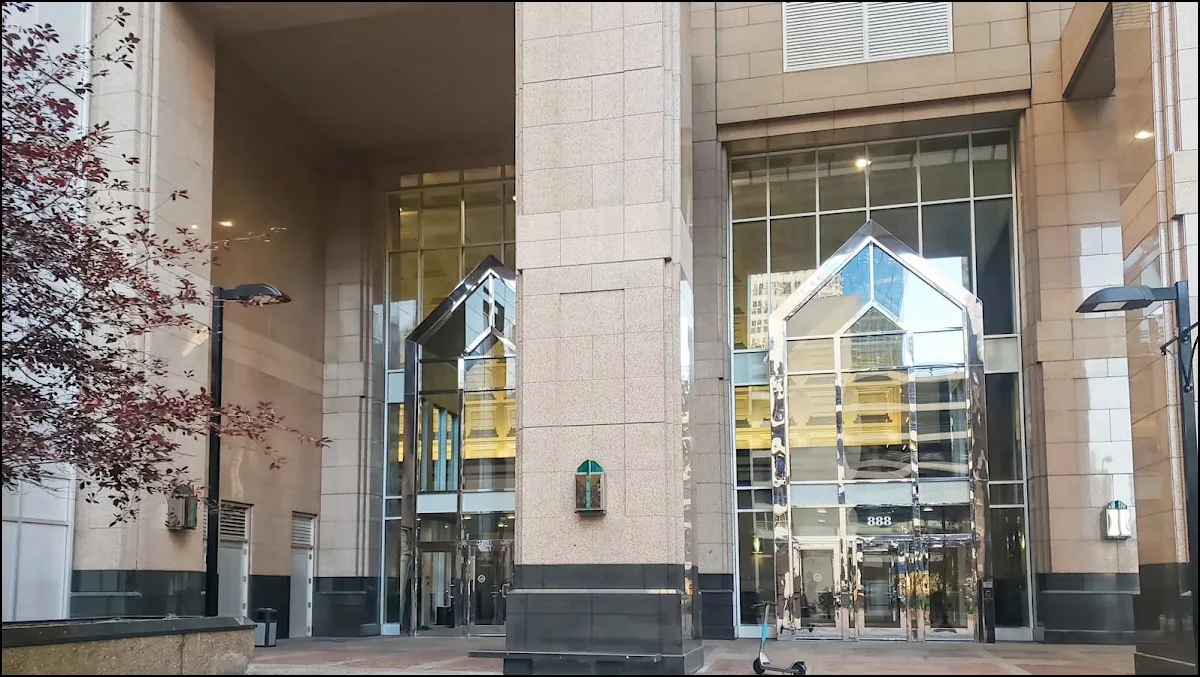 Regus – AB, Calgary – McDougall in Calgary, AB