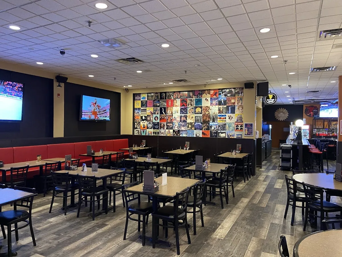 Buster's Bar & Grill in Ottawa, ON