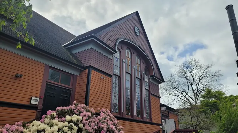 Cari Burdett à James Bay United Church