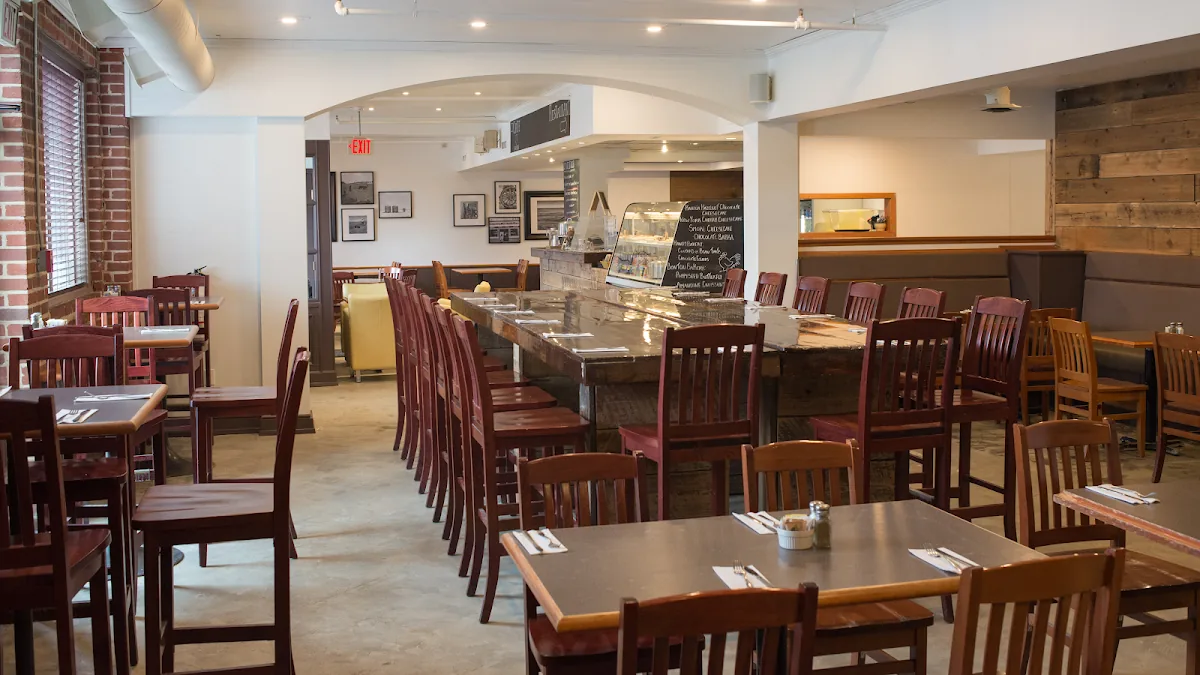Rooster Kitchen & Bar in Edmonton, AB