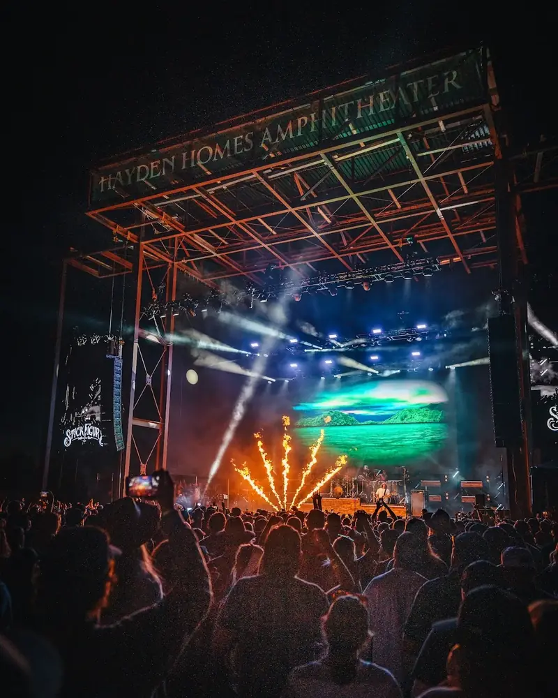 Zach Top at Les Schwab Amphitheater