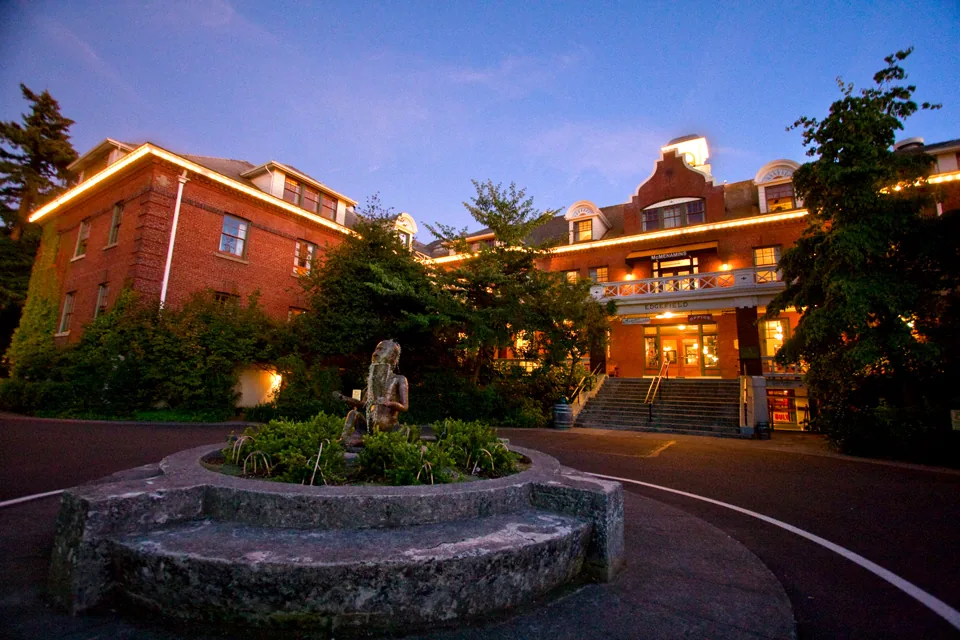 McMenamins Historic Edgefield Manor in Troutdale, OR