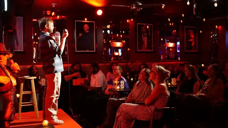 RED ROOM OPEN MIC à Red Room Comedy Club