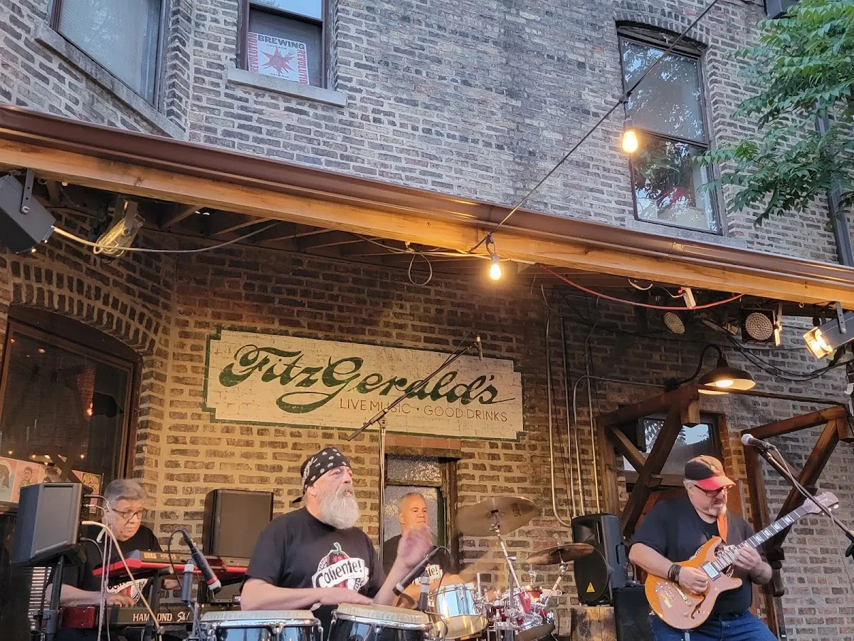 FITZGERALDS SIDEBAR in Berwyn, IL