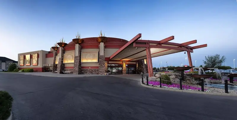 Kinjo & Young at Living Sky Casino