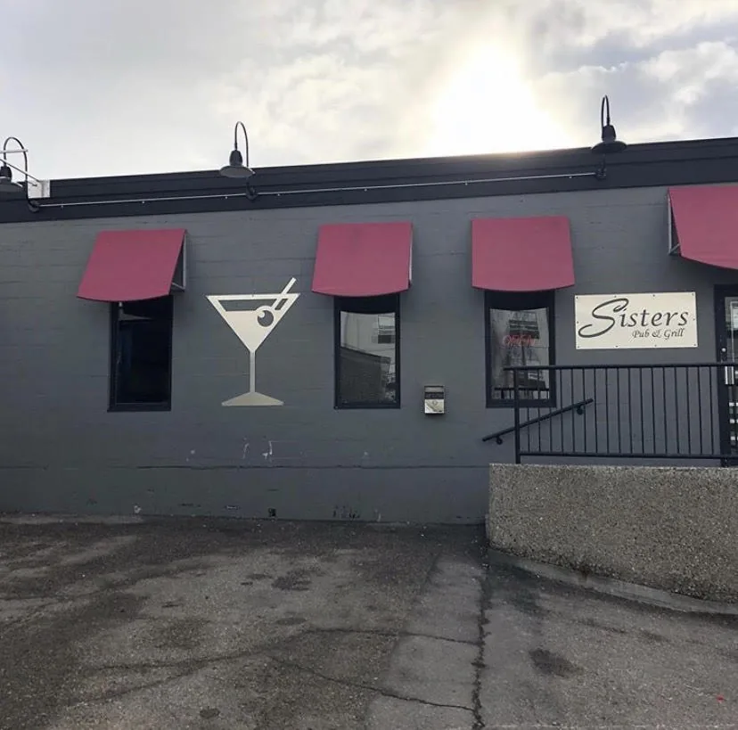 Sisters Pub & Grill in Lethbridge, AB
