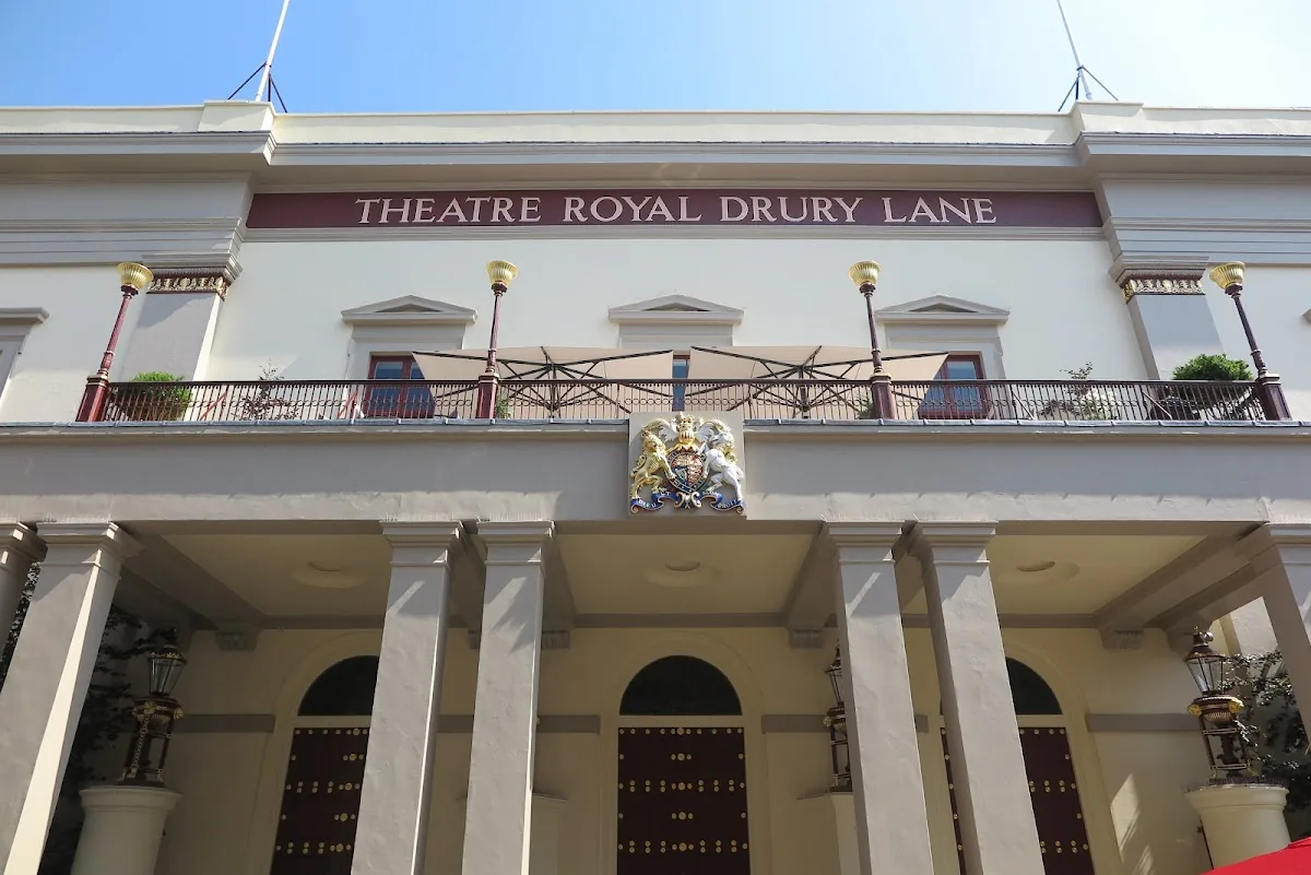 The Theatre Royal in London, LON