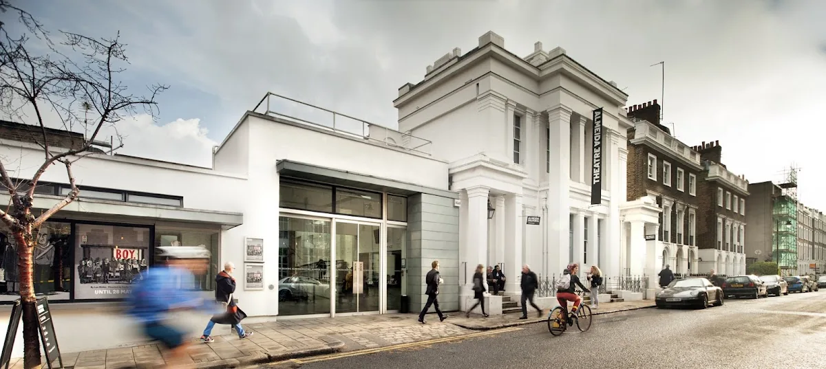 Almeida Theatre in London, LON