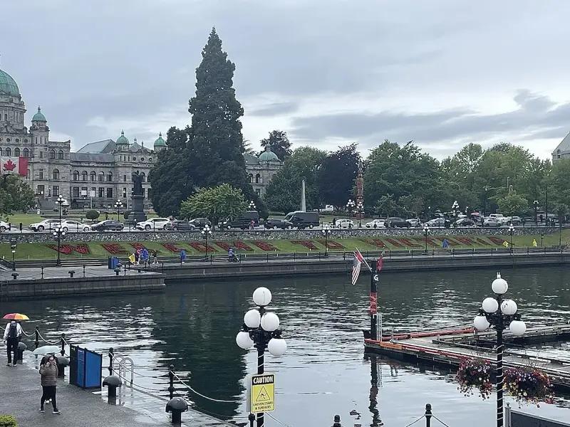 Suzie Q & Wes Carroll at Ship Point (Inner Harbour)
