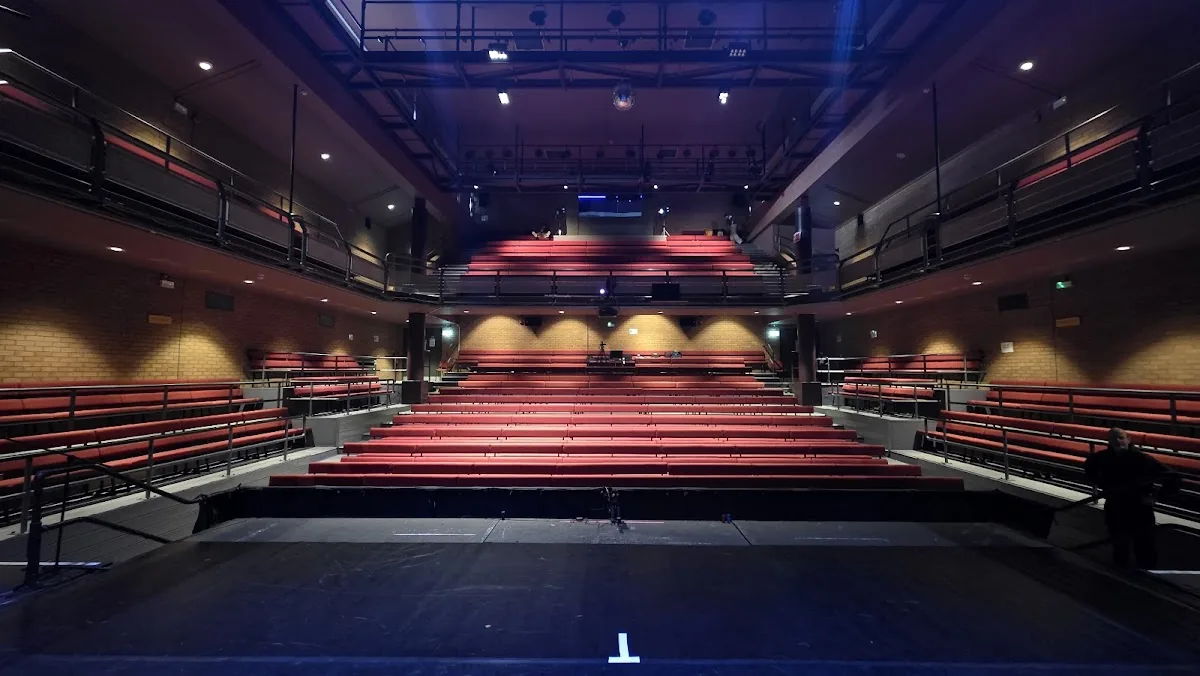 Bacon Theatre in Cheltenham, SWE