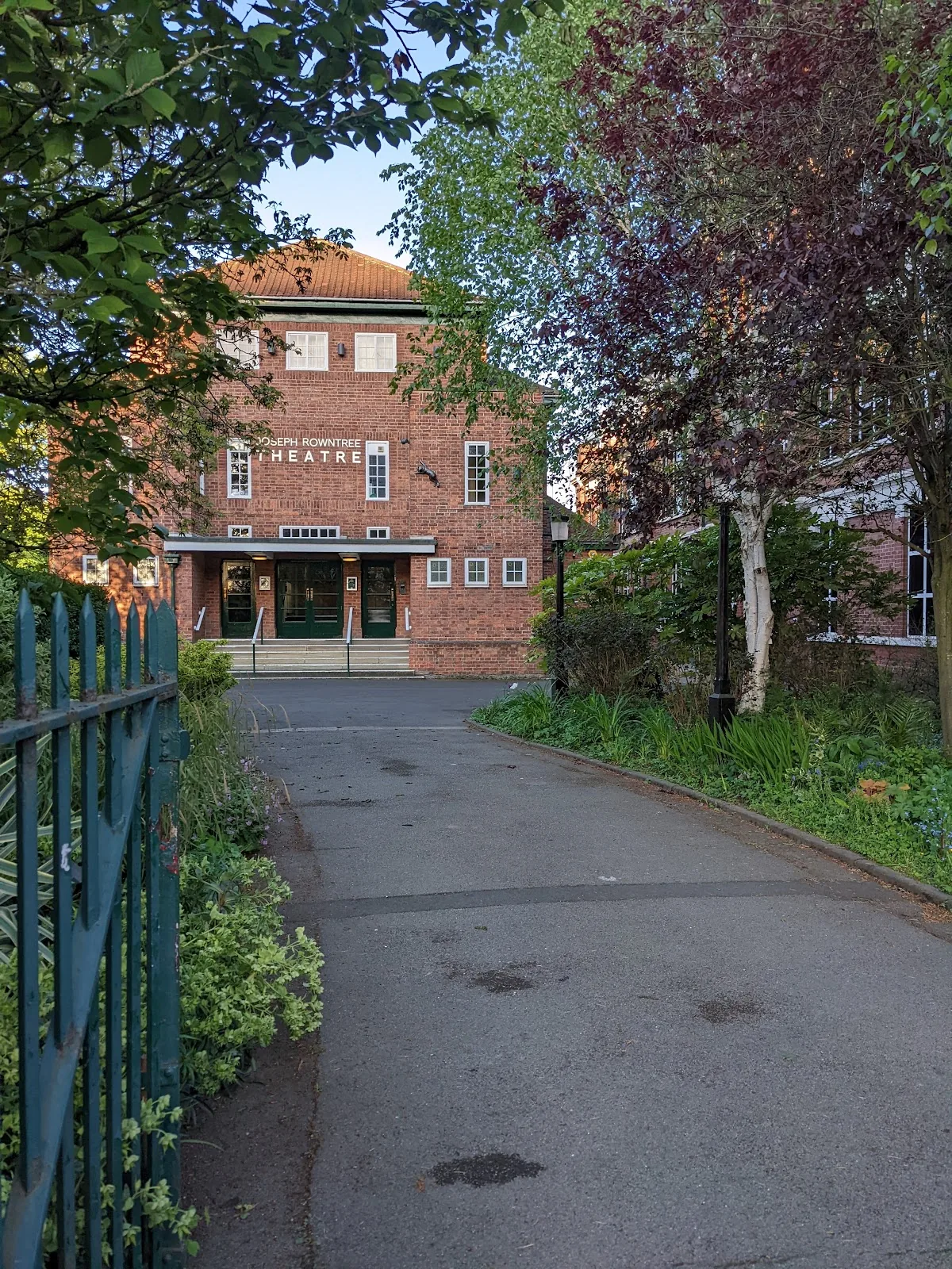 Joseph Rowntree Theatre in York, YOH
