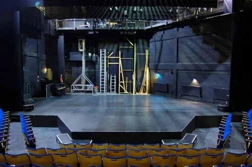 Greenwich Theatre in London, LON