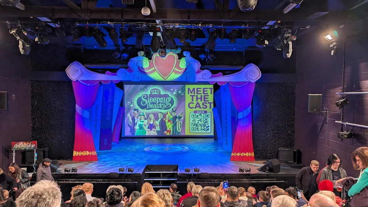 Compass Theatre in Uxbridge, LON