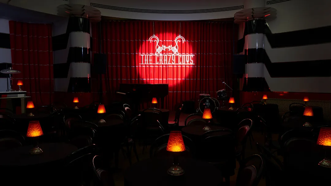 Crazy Coqs in London, SEE