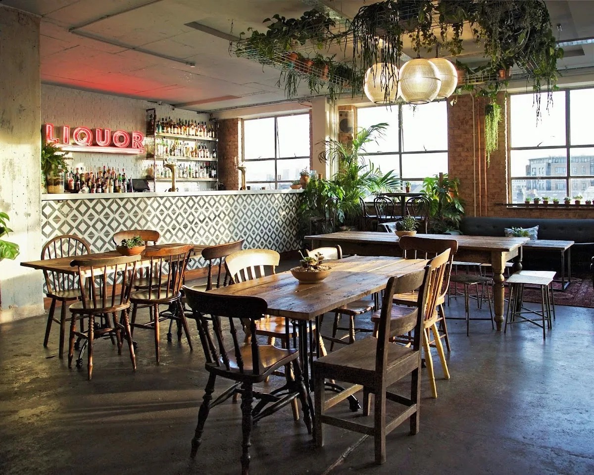 Night Tales Loft in London, EOE
