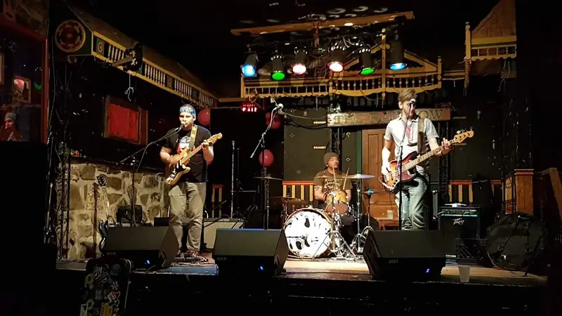 EP Release: Commit2try (Mtl) at Rainbow Bistro